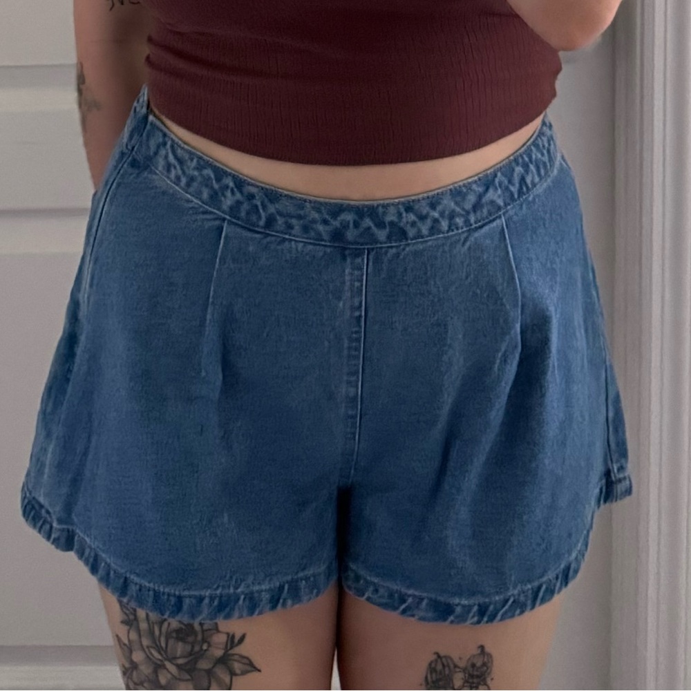 Forever 21 Jean shorts side zip